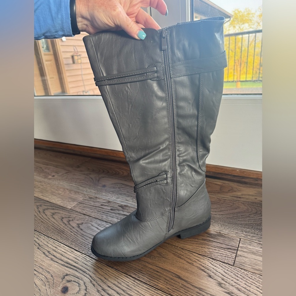NWOT Journee Collection Charcoal Riding Boot - Picture 3 of 6